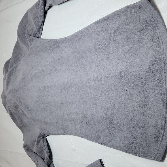 Zip-up Bench Sweater - Picture 12 of 16